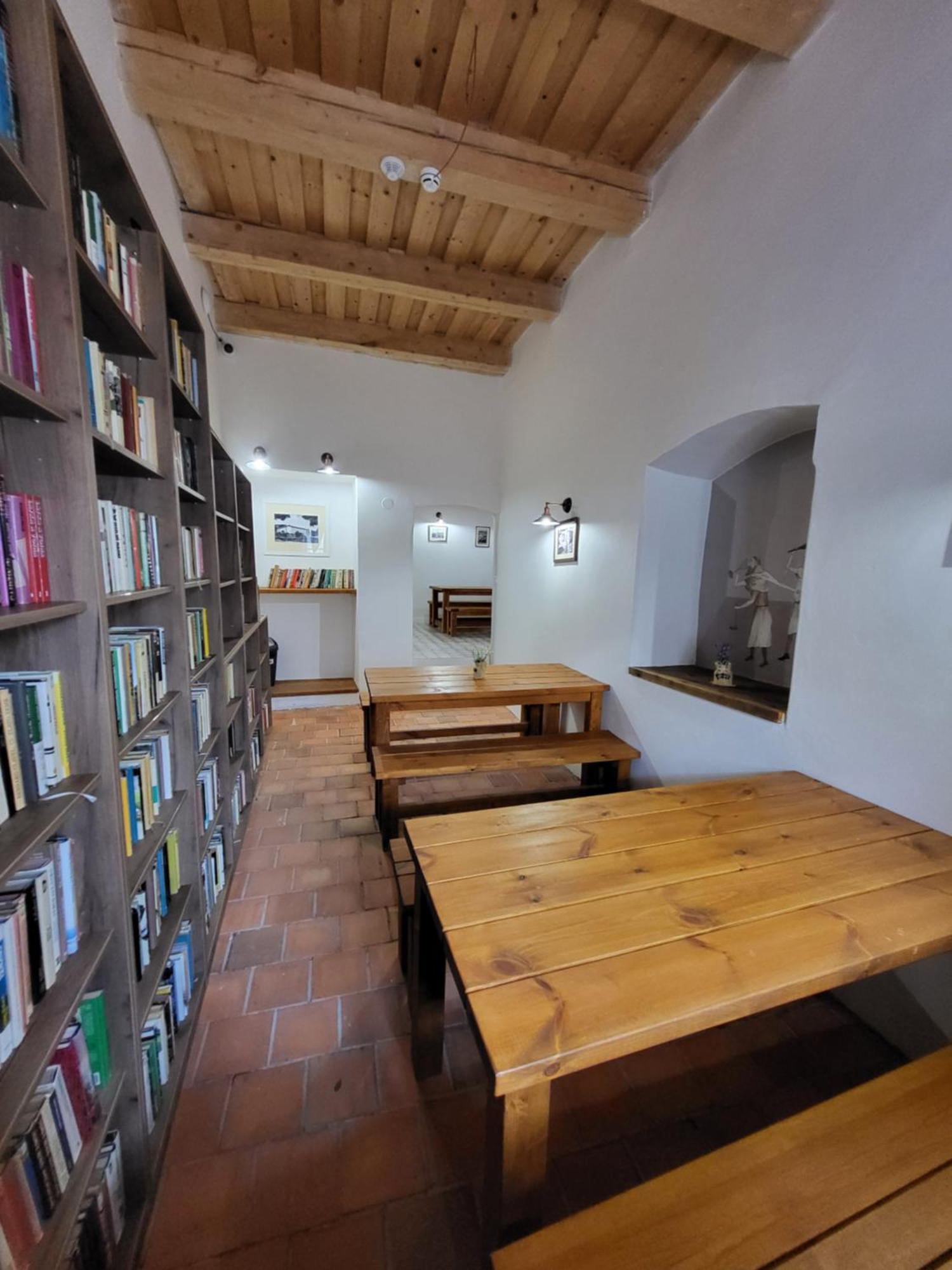 Hostel Cosmopolitan* Banská Štiavnica エクステリア 写真